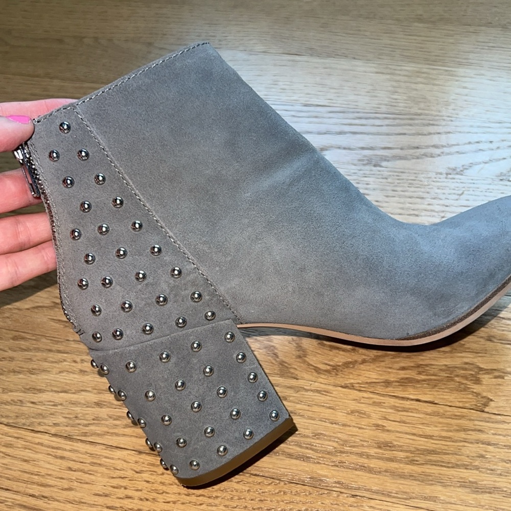 Steve Madden Gray Suede Studded Block Heel Ankle Boots Women’s Size 7.5M - Picture 8 of 11
